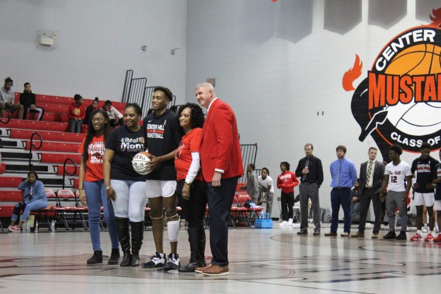 Decorian Payton honored for 1,000th point