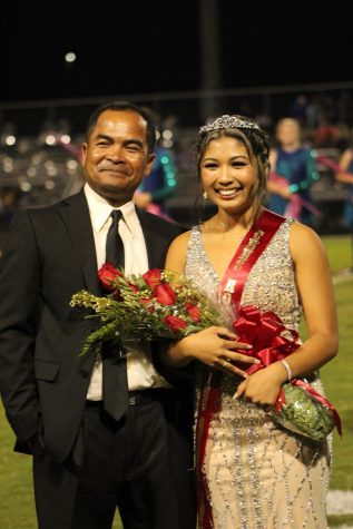 Annissa Veyo crowned Homecoming Queen | Homecoming Court 2021 | Slideshow