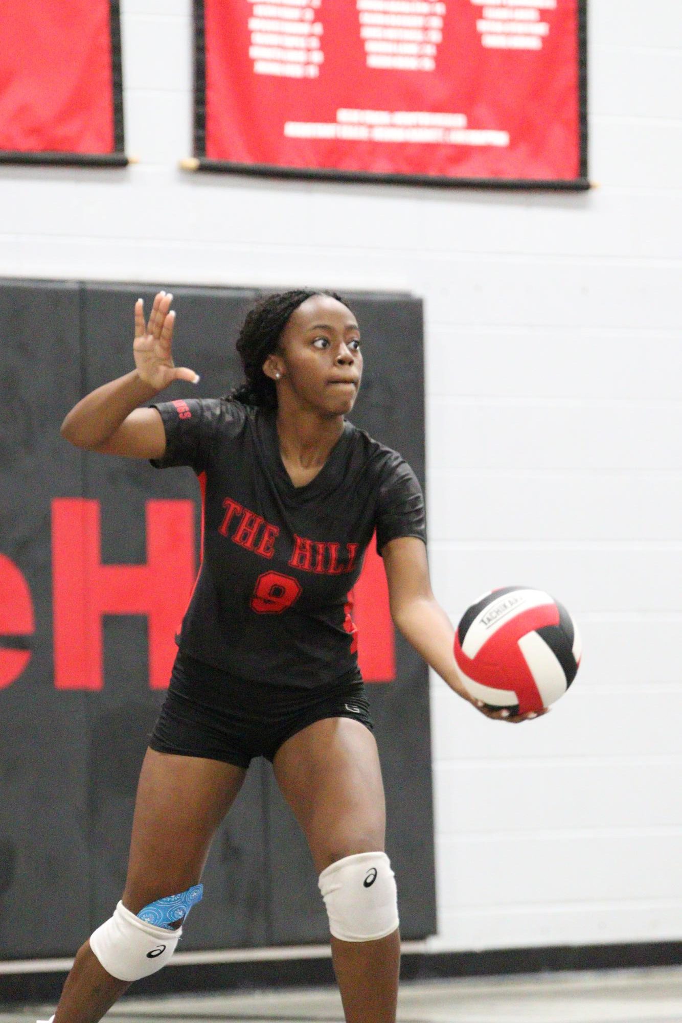 Volleyball falls to Hernando in 1st home game of season.