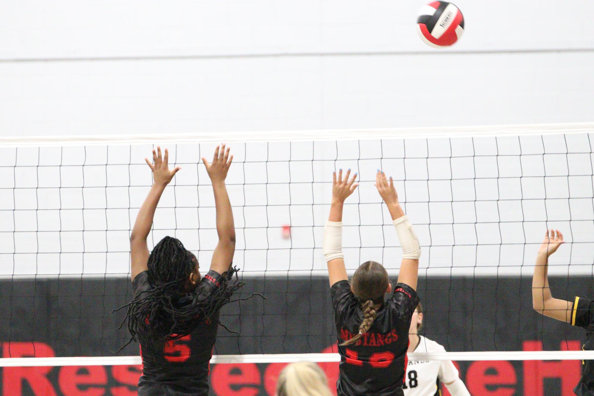 Volleyball falls to Hernando in 1st home game of season.